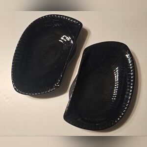 2 Rare Wedgwood Wedgewood Black Shells 9 Inch Clam England Glossy Mat